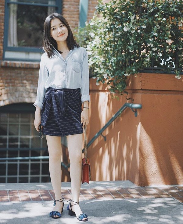 Phối đồ đi làm mùa hè: Áo sơ mi + Chân váy - Ảnh 2