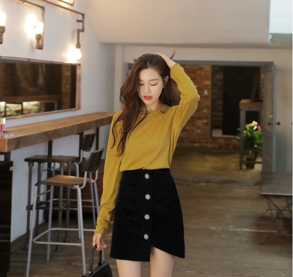Màu vàng cũng sẽ thích hợp cho tuổi Thân trong ngày Tết