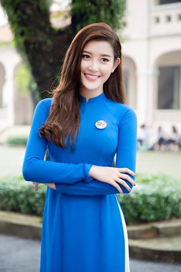 Màu lam thuộc dạng màu lạnh nhưng trong nó luôn có sự ấm áp