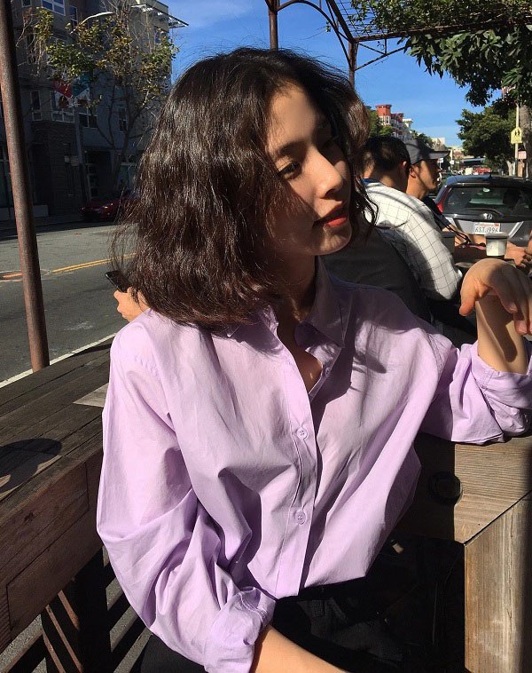 Chị em có thể diện áo sơ mi màu tím pastel hợp mốt và xinh xắn