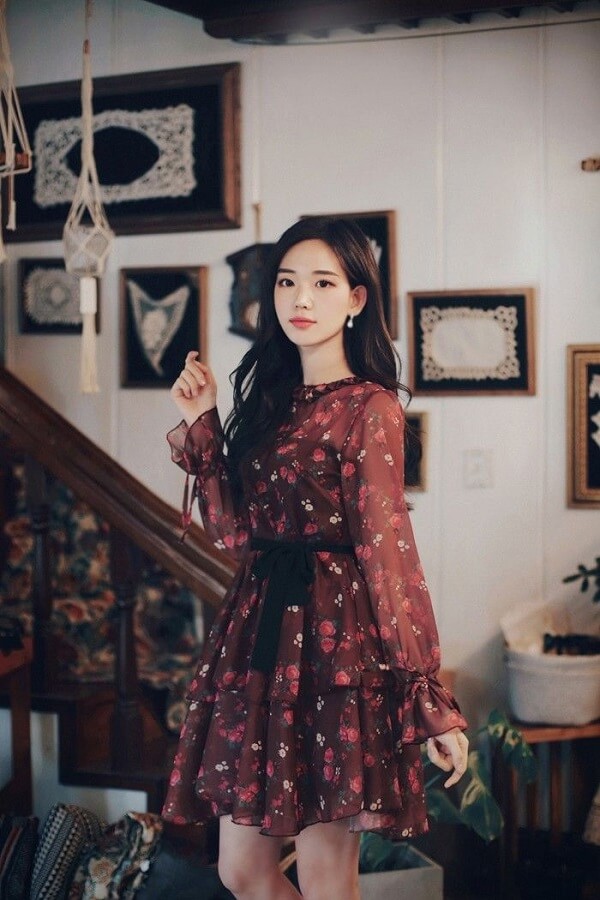 Váy xòe họa tiết hoa