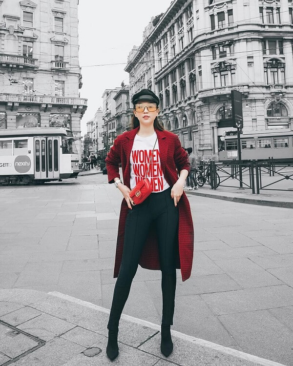 Quần legging nữ đen + Áo dạ dài + Boots cao gót