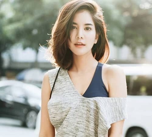 Tóc ngang vai mái lệch