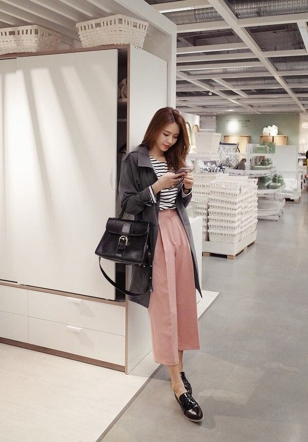 Phối đồ mùa hè đi chơi cho nữ: Quần culottes kết hợp với áo phông
