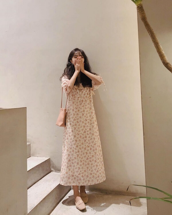 Diện váy suông đi chơi mùa hè