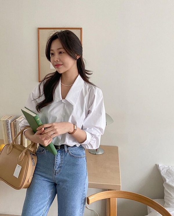 Phối đồ với áo sơ mi tay bồng (phồng) màu trắng