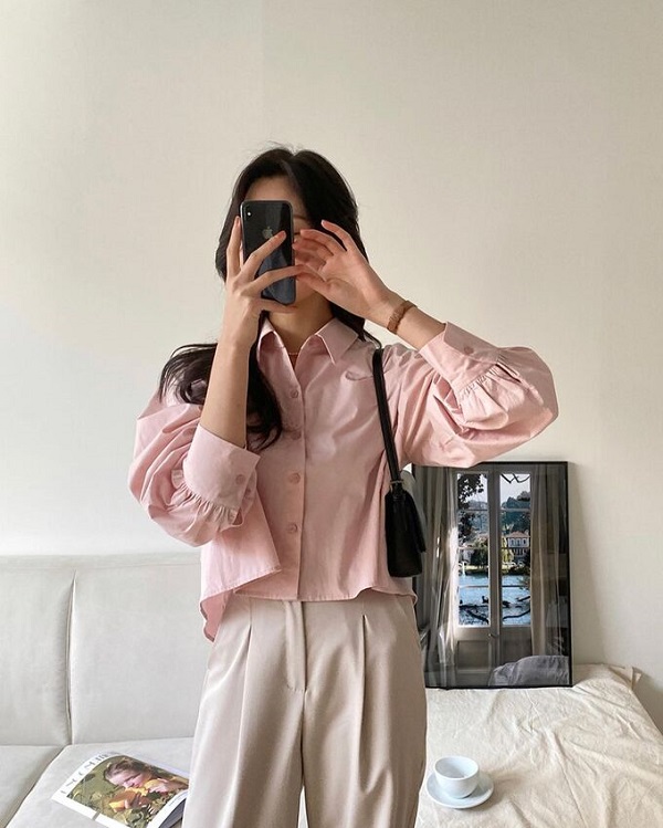 Phối đồ với áo sơ mi tay bồng (phồng) màu pastel