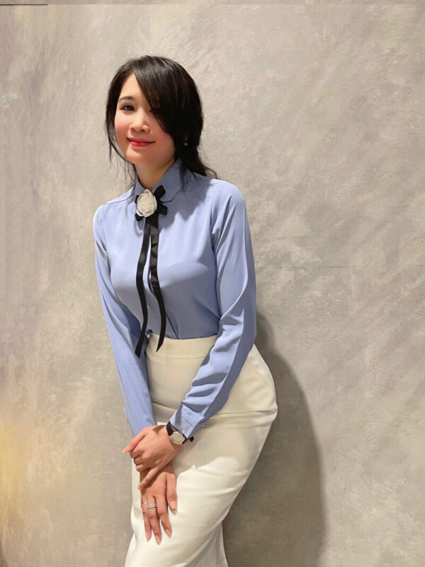 Áo sơ mi lụa nữ "quốc dân"