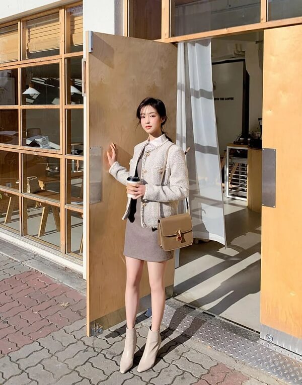 Phối áo dạ tweed với chân váy bút chì - Ảnh 1