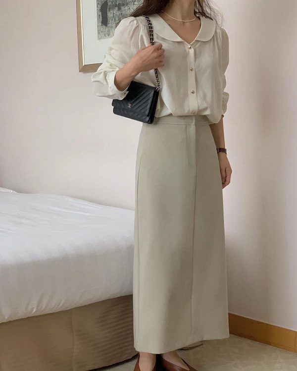 Áo blouse trắng cùng chân váy suông
