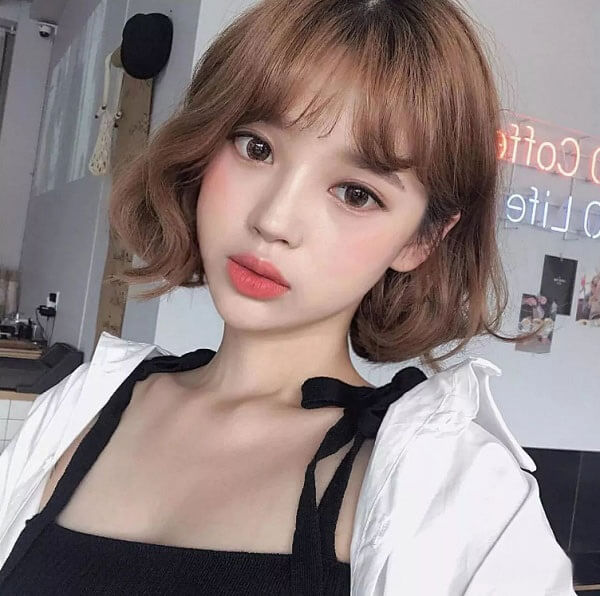 Tóc bob layer uốn gợn sóng