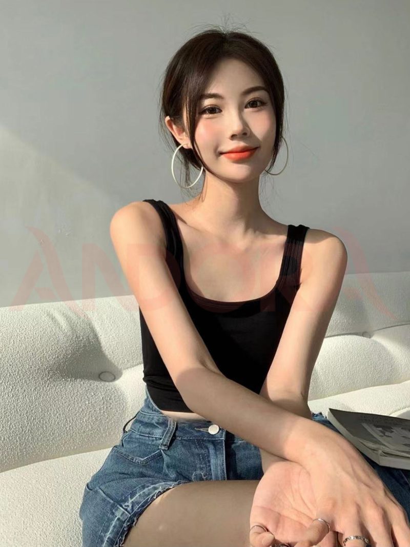 Áo thun croptop nữ ôm body hai dây bản lớn Andora chất vải thun gân cotton, kiểu áo crt cổ vuông đủ màu TRẮNG/ĐEN A0112T - Ảnh 3